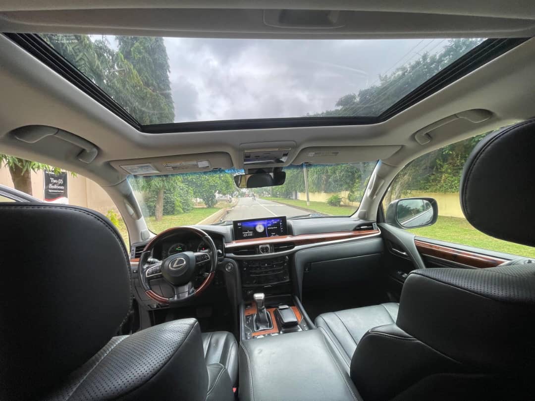 2020 Lexus LX 570 supersports