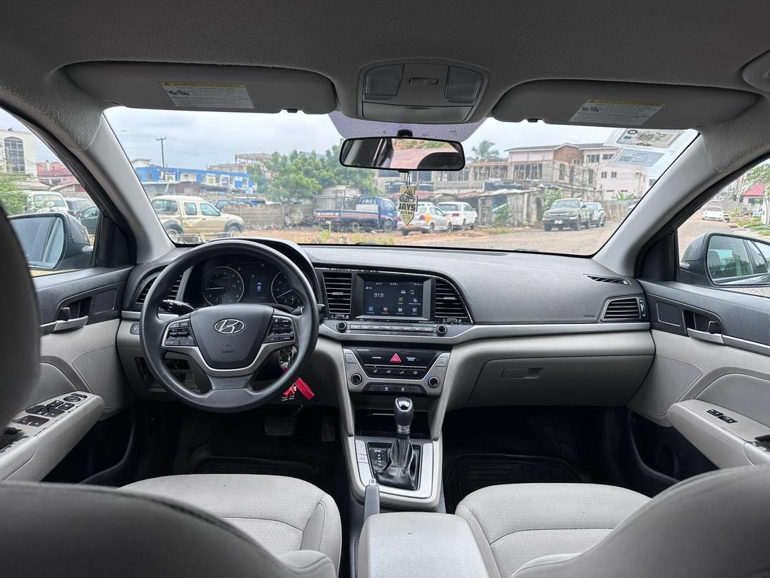 2018 Hyundai Elantra SE