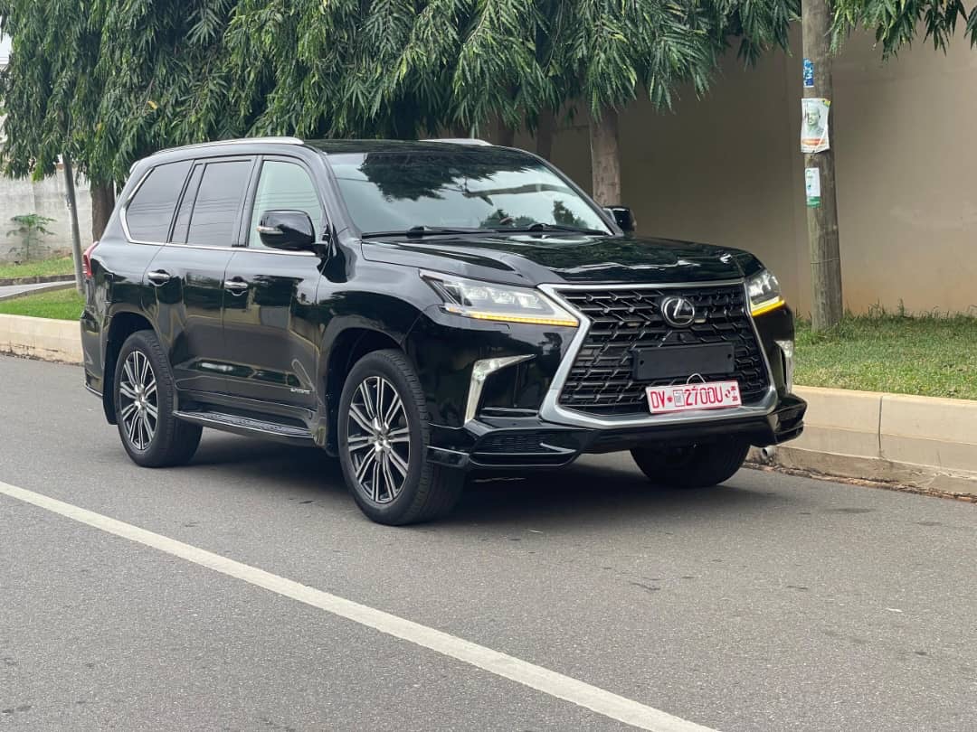 2020 Lexus LX 570 supersports