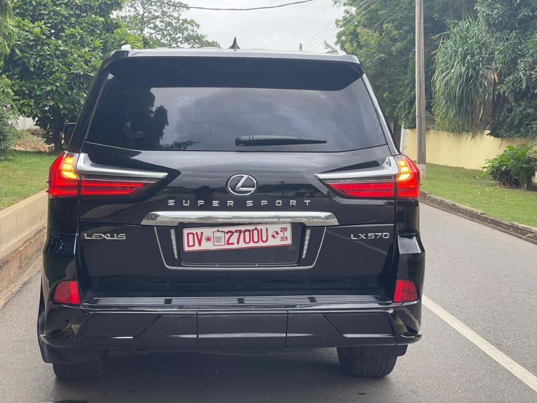 2020 Lexus LX 570 supersports